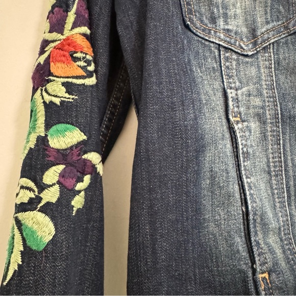 Driftwood Maryah Floral Embroidered Boho Jean Jacket Medium - Picture 6 of 11